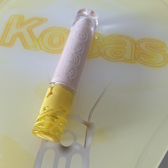 New Kosas Revealer concealer 0.5N - Picture 5 of 5